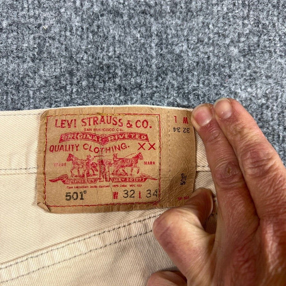 Vintage Levis 501XX Jeans Men 32 Light Beige Straight Overlock Stitch Button Fly - Picture 14 of 16